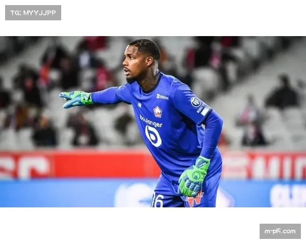 方镜淇带伤作战多次扑救 武汉三镇门将顽强守平局